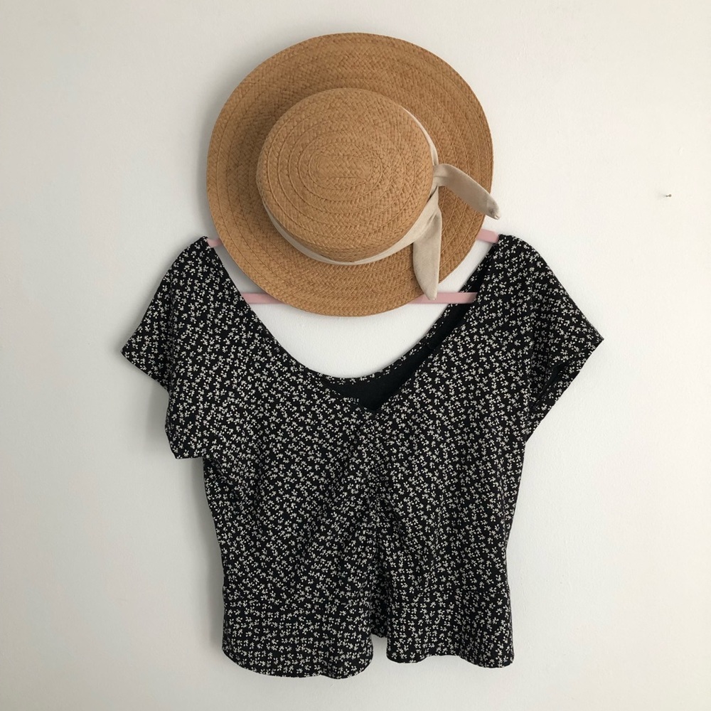 American Eagle crop top